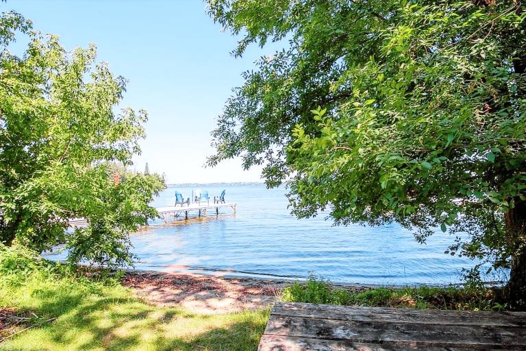 Unique Lakefront Cottage with Fire Pit in Kawartha Lakes, Ontario — photo 5