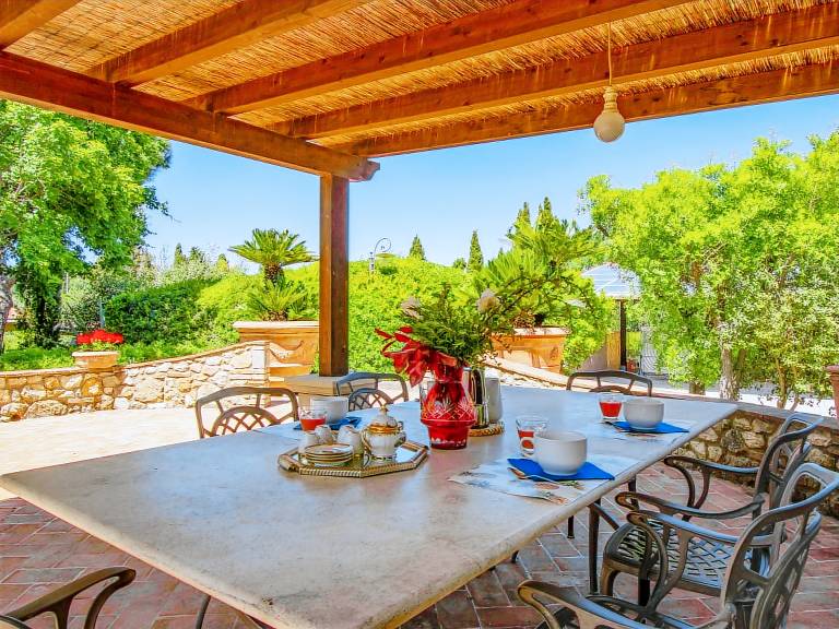 House with private pool, barbecue & yard — photo 5