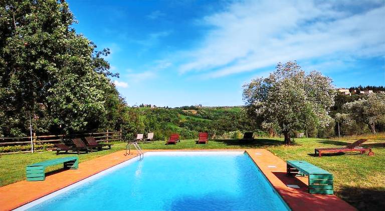 Farm with barbecue, yard & pool | Pet-friendly — photo 2