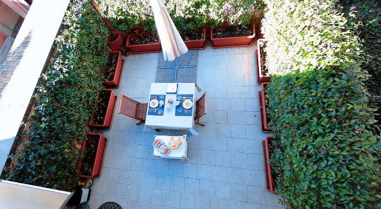 Holiday apartment with terrace in Milan, OH