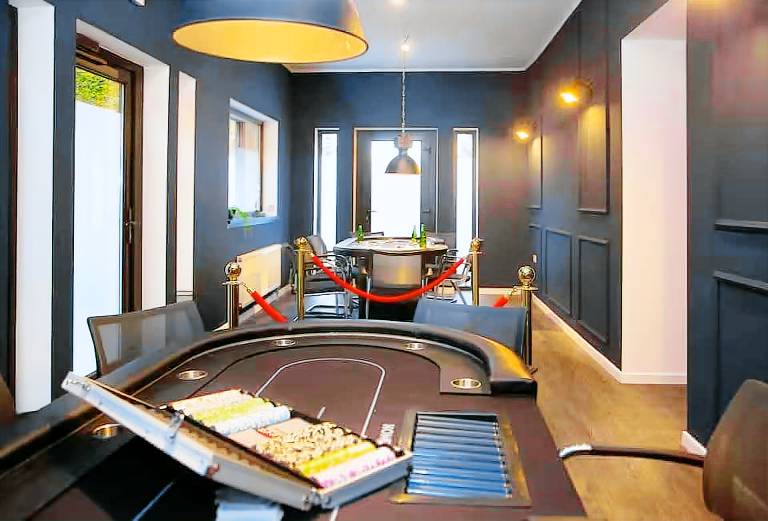 Belmonte Whirlpool-Sauna-Billard-Kicker-Kino — photo 4