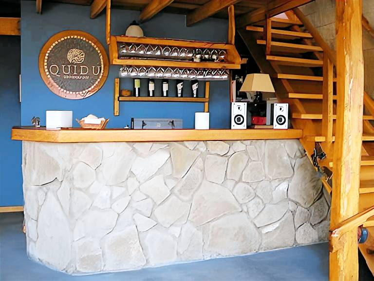Lodge with yard — photo 4