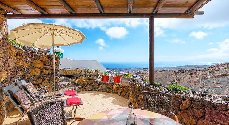 Beautiful holiday apartment with pool | Pet-friendly — photo 2