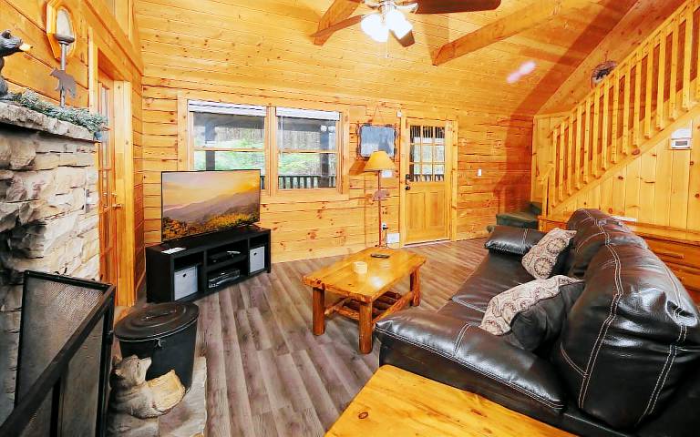 Child-friendly ample cabin with BBQ & hot tub | Mountain view | Pets are welcome — photo 4
