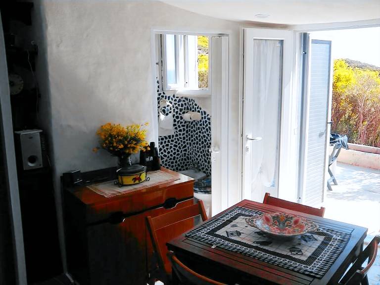 Apartment with patio, yard & grill | Nature view — photo 2