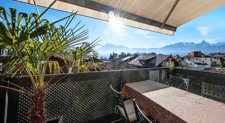 Lake and Mountain View Villa with Whirlpool and Free Parking in Huenibach — photo 4
