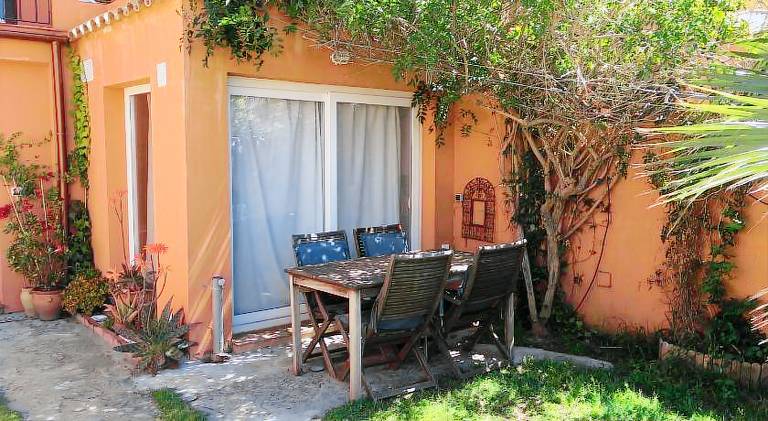 Fully equipped nice apartment with BBQ, garden & terrace | Close to the beach | Pets allowed — photo 4