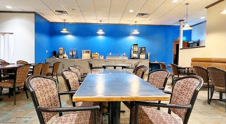 Days Inn by Wyndham Drayton Valley — photo 3