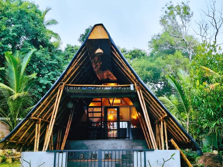 Pleasant vacation home with patio, garden & grill | Next to the beach | Dogs allowed in Tangalle
