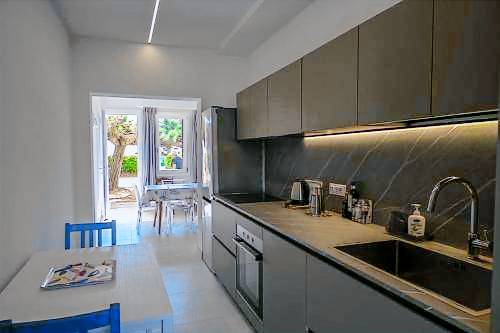 App4rent Villa Zanetti Family apartments, sea view, private beach, parking, wifi — photo 2