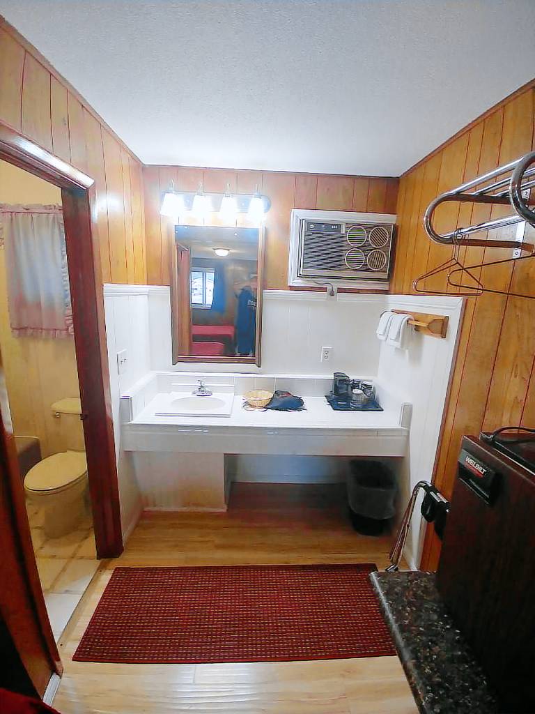 Falls Motel — photo 3