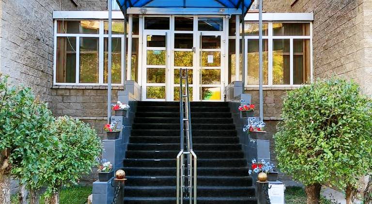 Elite Hostel