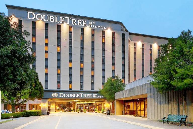DoubleTree by Hilton Hotel Dallas Near the Galleria in Addison, TX