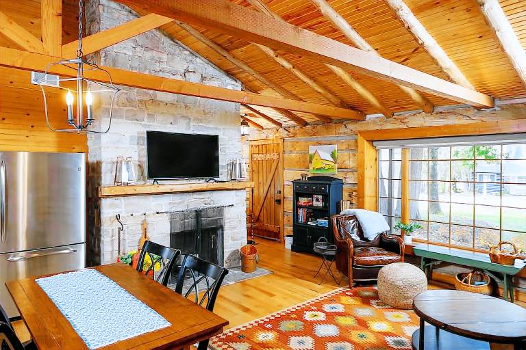 Cabin Ephraim