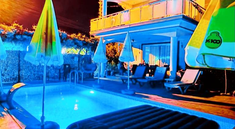 Big villa with yard, barbecue & pool | Dogs allowed — photo 2