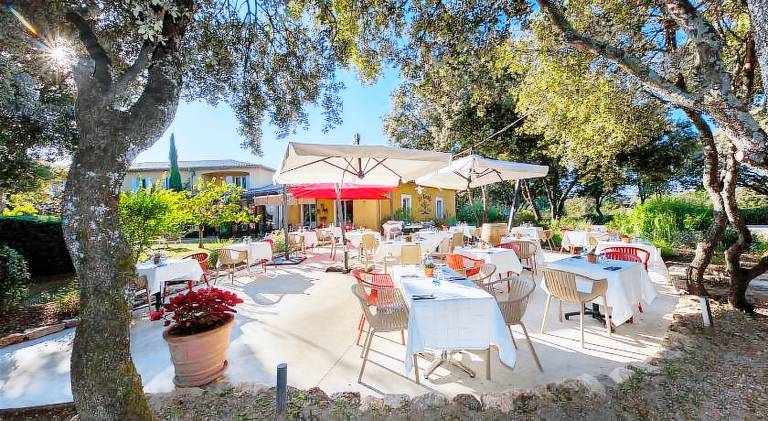 Logis Hotel La Bastide De Grignan & Restaurant La Chenaie — photo 5