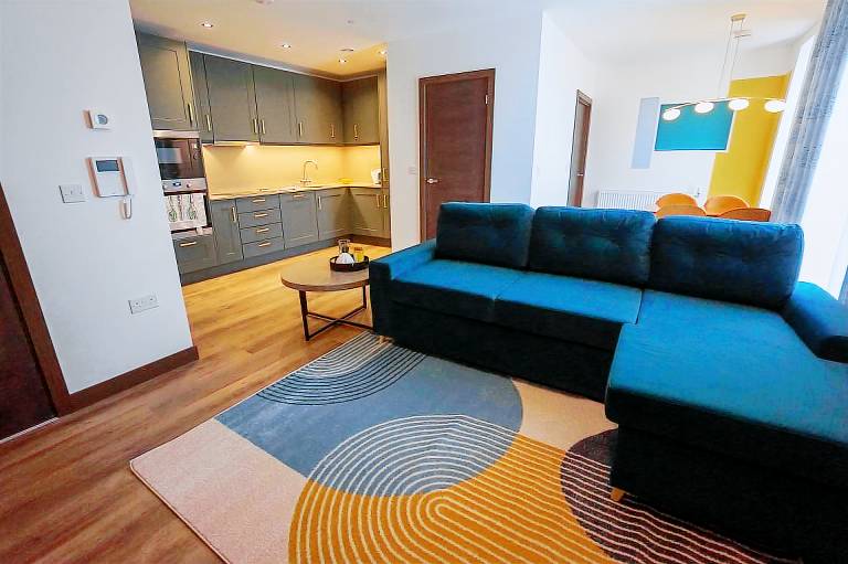 Penthouse 1BR Alexandra Palace Views