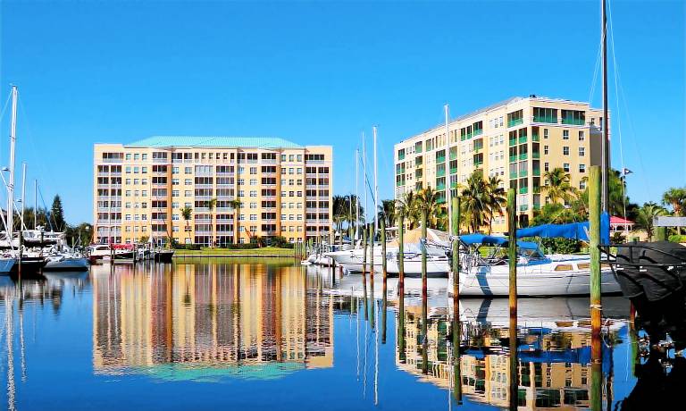 Condo Burnt Store Marina