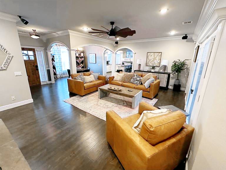 Child-friendly vacation home with yard | Pets are welcome — photo 3