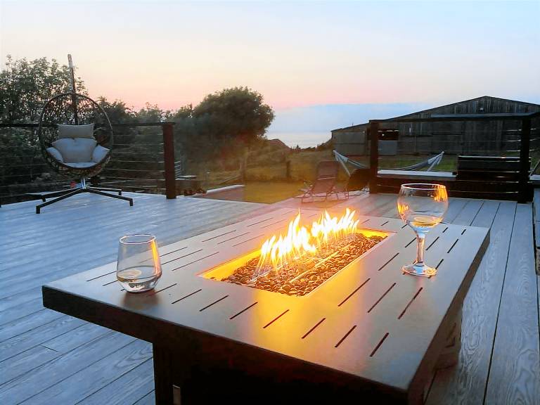 Cottage with jacuzzi, grill & garden | Water view in Ilfracombe