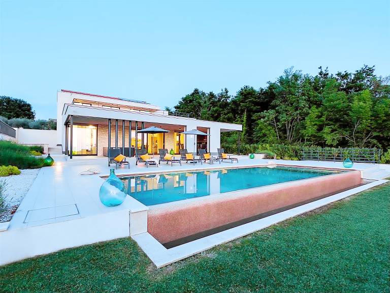 Fully equipped beautiful villa with terrace, hot tub & private pool | Pet-friendly — photo 5