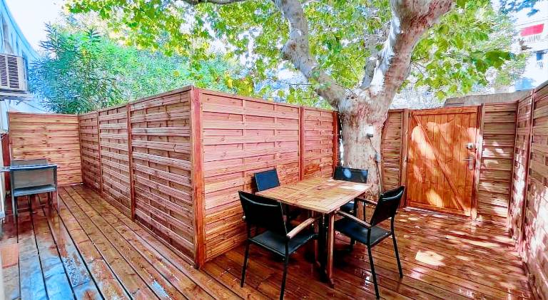 Apartment with patio — photo 3