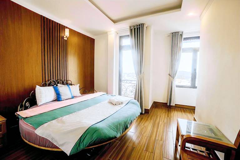 Deluxe 2 Giường Super King 303 — photo 2