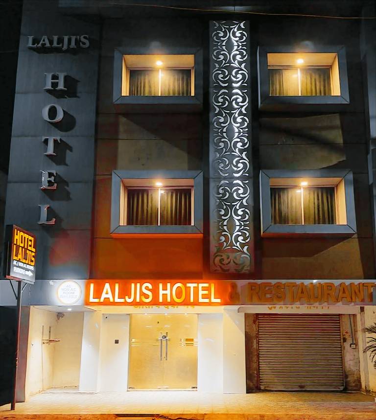 Lalji s Hotel And Restaurant