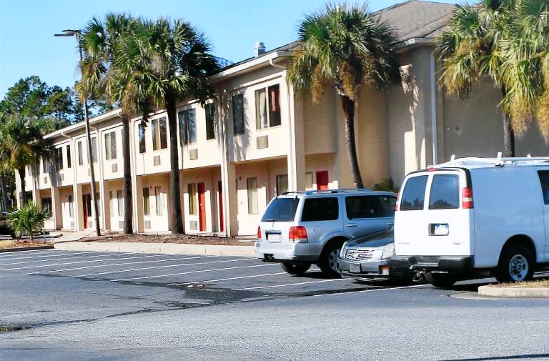 Guest Cottages Inn & Suites, Brunswick GA in Brunswick, GA