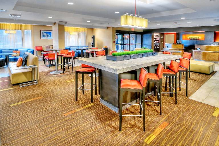 Courtyard by Marriott Burlington — photo 5