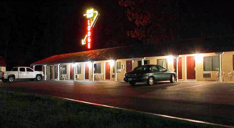 Gold Trail Motor Lodge — photo 3