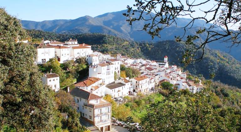 Apartment with pool, terrace & garden in Ronda