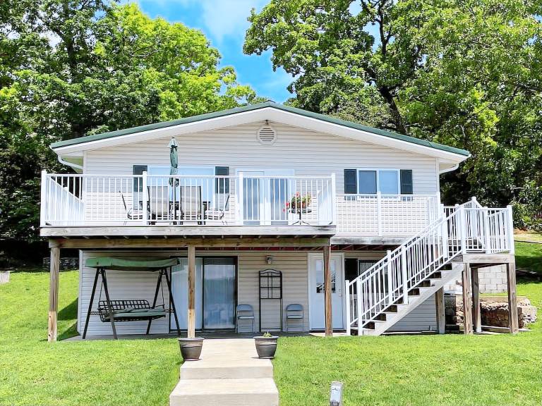 Cabin Lake Ozark