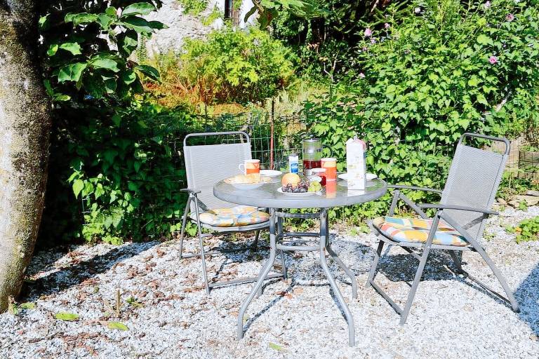 Vacation home with yard & BBQ — photo 5
