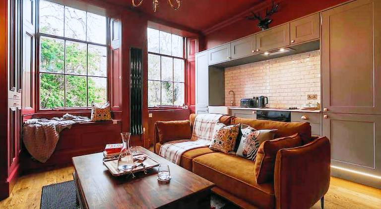 Beautiful rental apartment with yard | Near University of Glasgow | Pets are welcome — photo 2