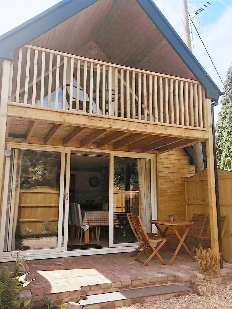 Chalet Bridgend