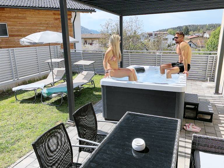 Holiday apartment with sauna, terrace & heated pool | Garden view | Perfect for remote work — photo 5