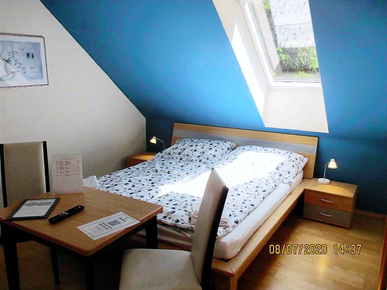 Doppelzimmer Marille mit Balkon