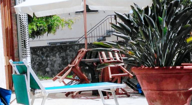 Il semaforo Una o due camere matrimoniali con bagno a pochi passi dal centro Pietrasanta, con Wi-Fi — photo 4