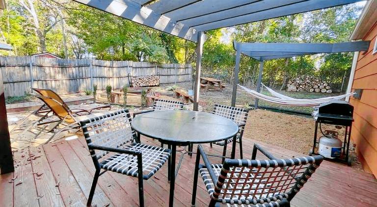 Ample house | Suitable for remote work | Pet-friendly — photo 3