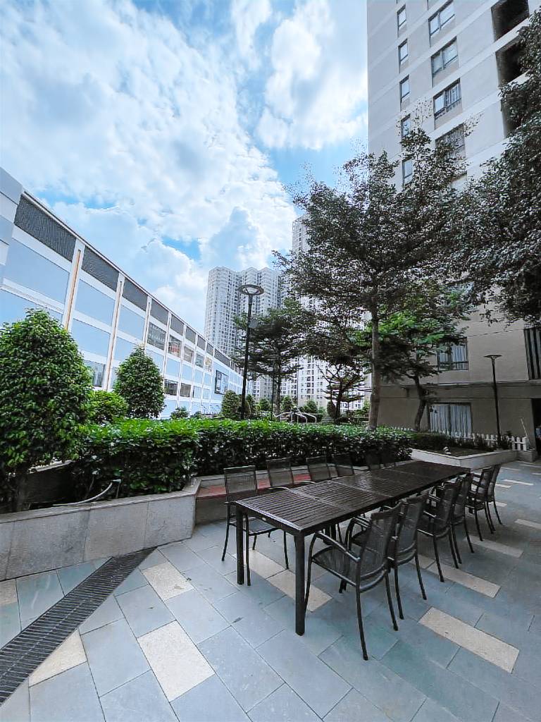 HHomes - 2BR Nice View Masteri Thao Dien &Pool GYM — photo 5