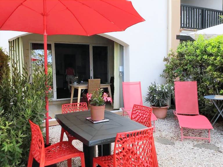 Rental apartment with grill, garden & pool | Panoramic view — photo 2