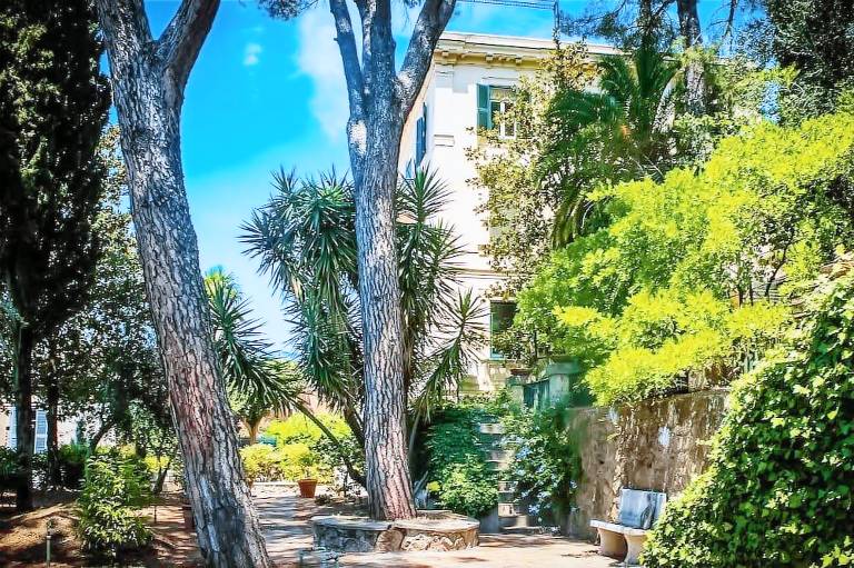 Bed & Breakfast  Tivoli