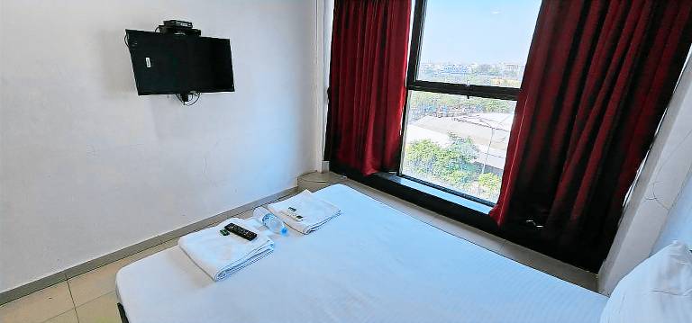 HOTEL PLEASURE