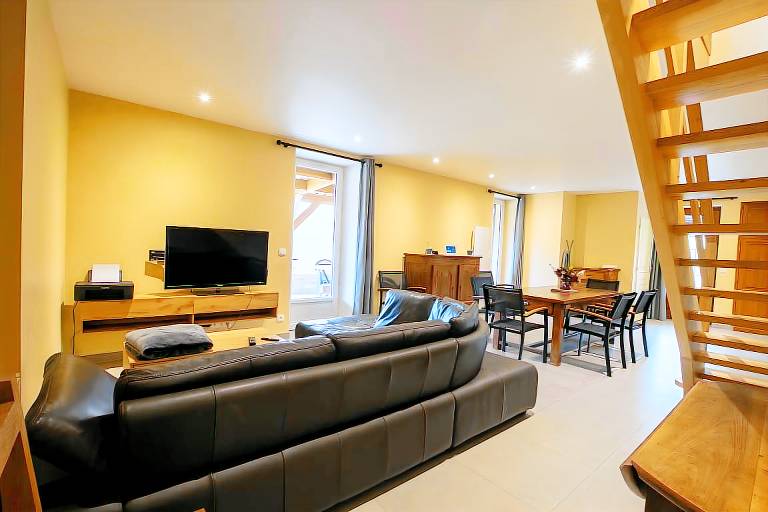 Fully equipped beautiful house with pool, barbeque & patio | Pets are welcome — photo 4