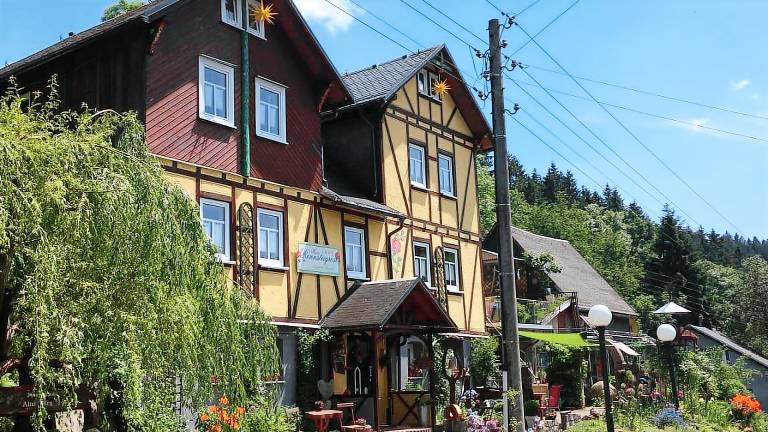 Ferienwohnung Neuhaus am Rennweg