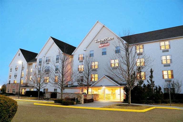 TownePlace Suites by Marriott Republic Airport Long Island Farmingdale