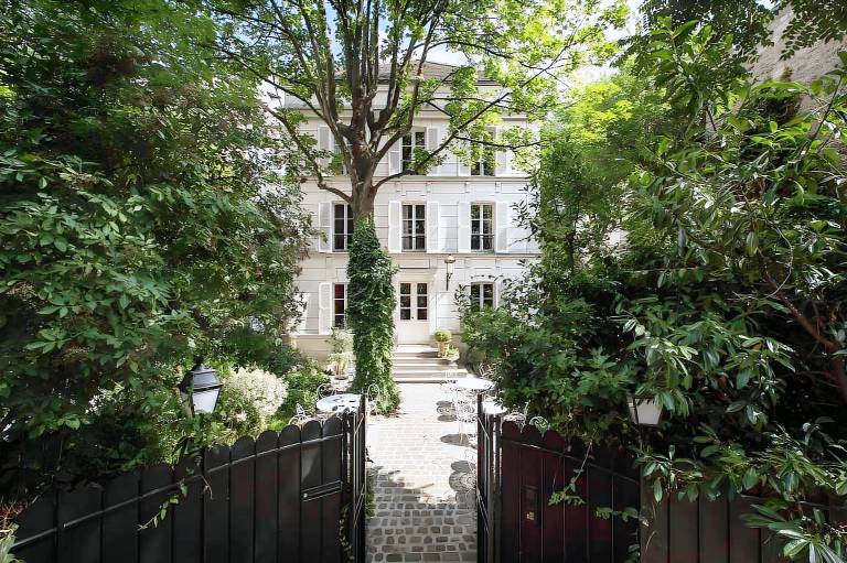 Hotel Particulier Montmartre in Gennevilliers