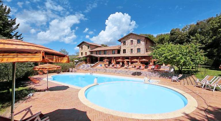 House with patio, yard & barbeque | Pets are welcome in Massa Marittima