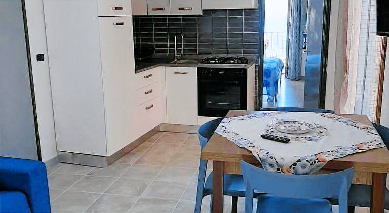 Apartment with 1 room for 4 persons — photo 4